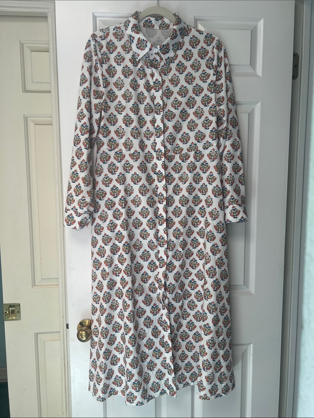 Unk White Long Sleeve Floral Button-Front Shirt Dress